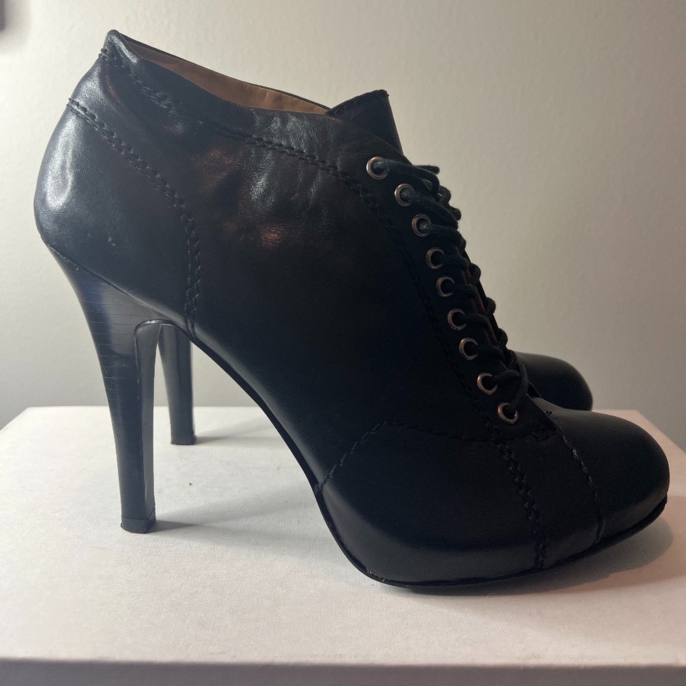 Nine West Black Leather Ankle Boot 10